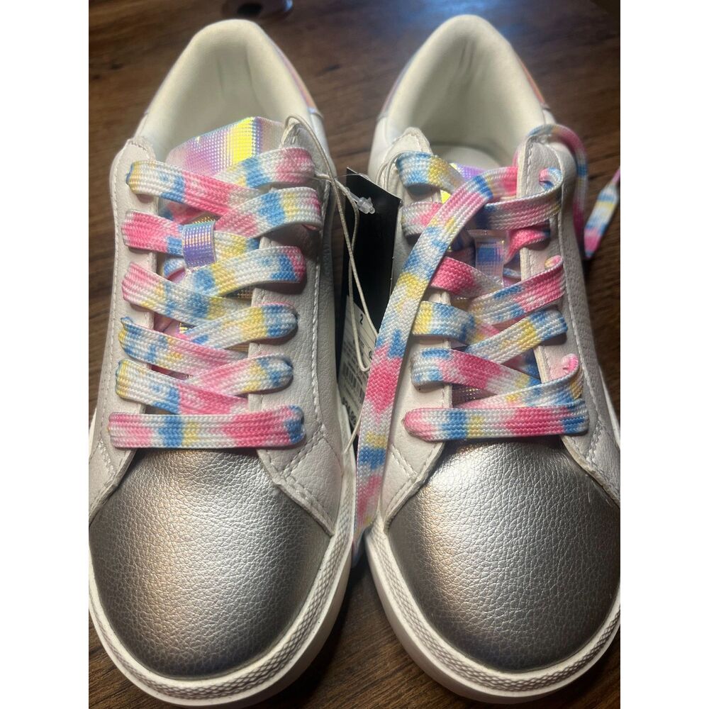 Art Class Girls Sneakers Youth Size 2 White Silver Rainbow Laces Iridescent NWT